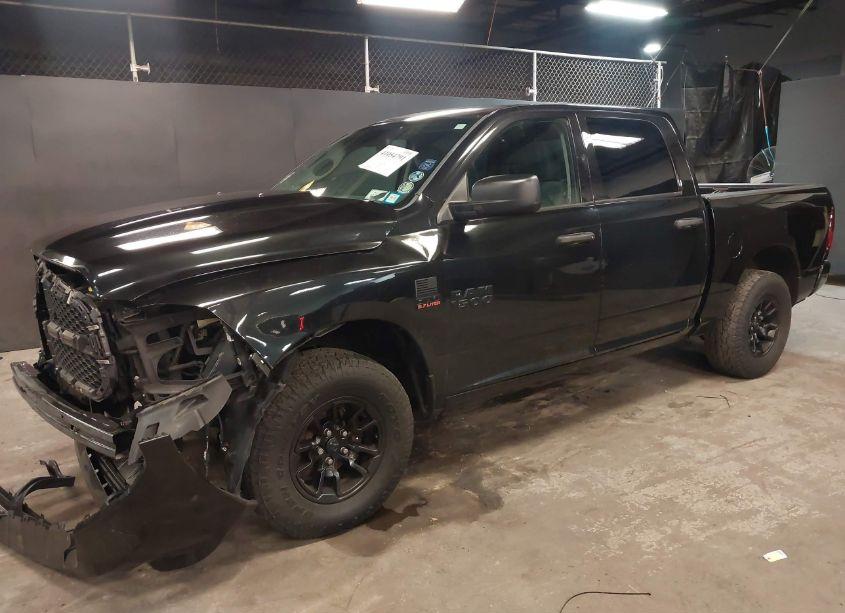 Photo 2 of 2016 Ram 1500 EXPRESS (VIN 1C6RR7KT9GS156685)