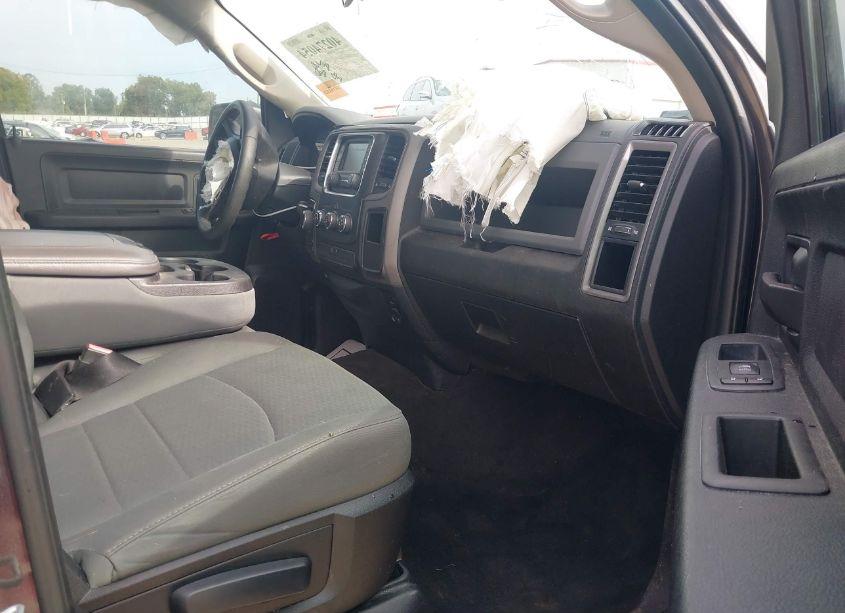 Photo 5 of 2017 Ram 1500 EXPRESS 4X4 5'7 BOX (VIN 1C6RR7KT9HS698922)