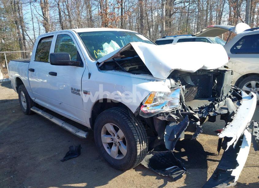 2018 Ram 1500 EXPRESS 4X4 5'7 BOX (VIN 1C6RR7KT9JS113486) main photo