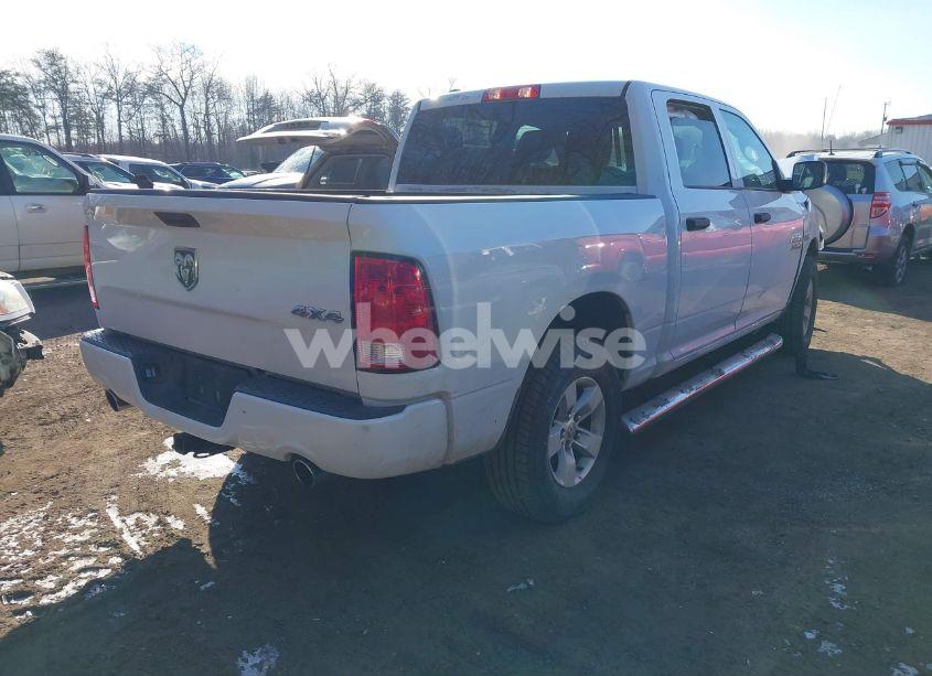 Photo 4 of 2018 Ram 1500 EXPRESS 4X4 5'7 BOX (VIN 1C6RR7KT9JS113486)