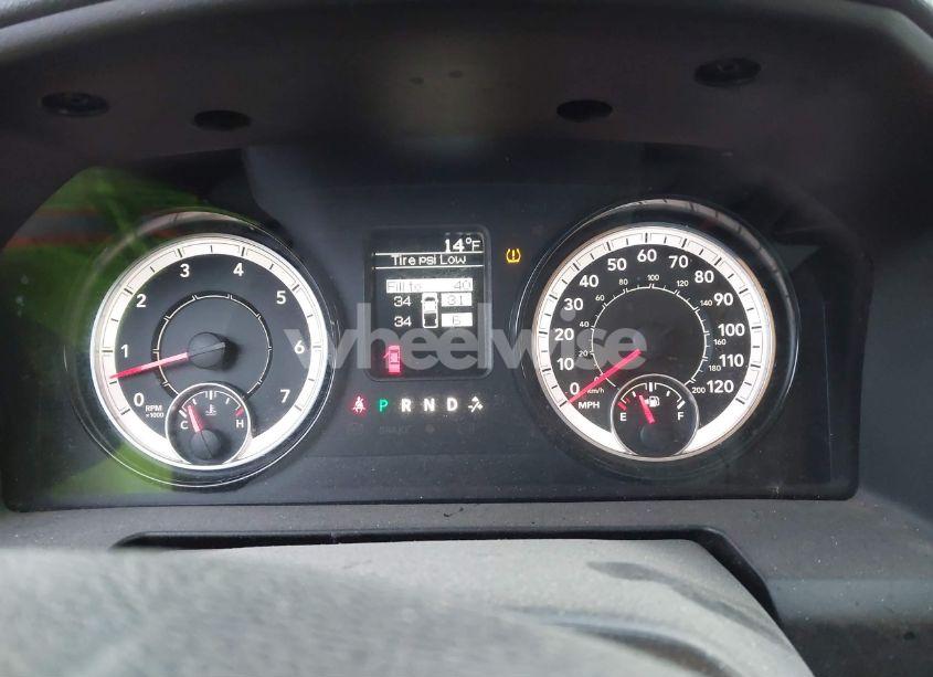 Photo 7 of 2018 Ram 1500 EXPRESS 4X4 5'7 BOX (VIN 1C6RR7KT9JS295965)