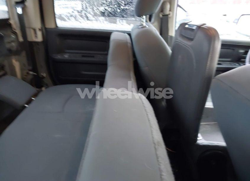 Photo 8 of 2018 Ram 1500 EXPRESS 4X4 5'7 BOX (VIN 1C6RR7KT9JS295965)