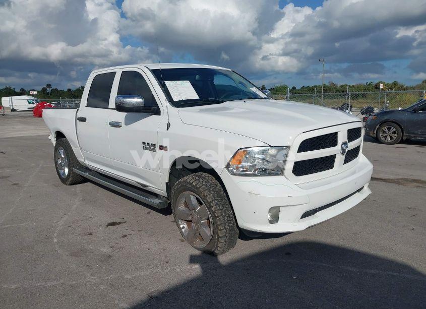 2016 Ram 1500 EXPRESS (VIN 1C6RR7KTXGS281713) main photo