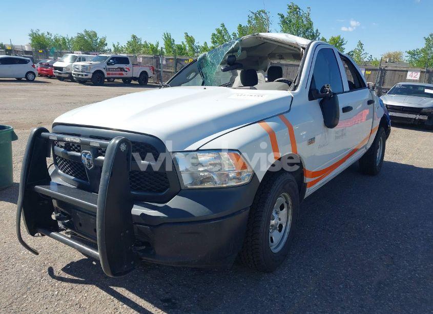 Photo 2 of 2018 Ram 1500 TRADESMAN 4X4 5'7 BOX (VIN 1C6RR7KTXJS288474)