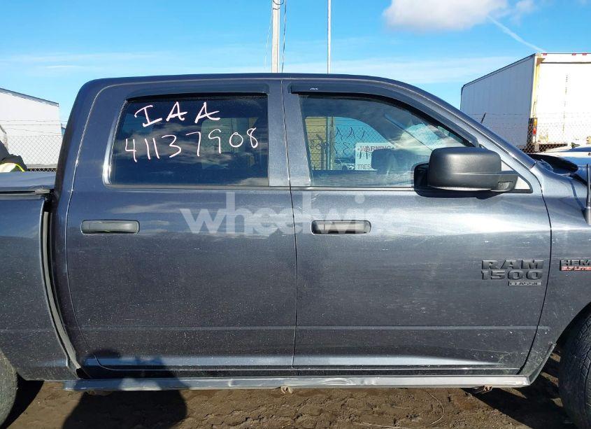 Photo 14 of 2019 Ram 1500 CLASSIC ST (VIN 1C6RR7KTXKS748038)