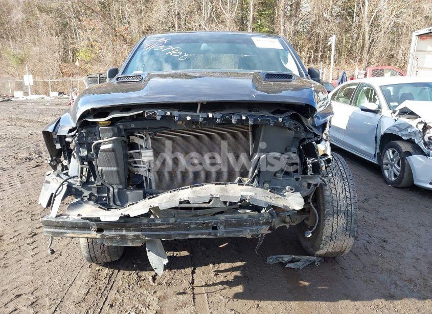 Photo 6 of 2019 Ram 1500 CLASSIC ST (VIN 1C6RR7KTXKS748038)