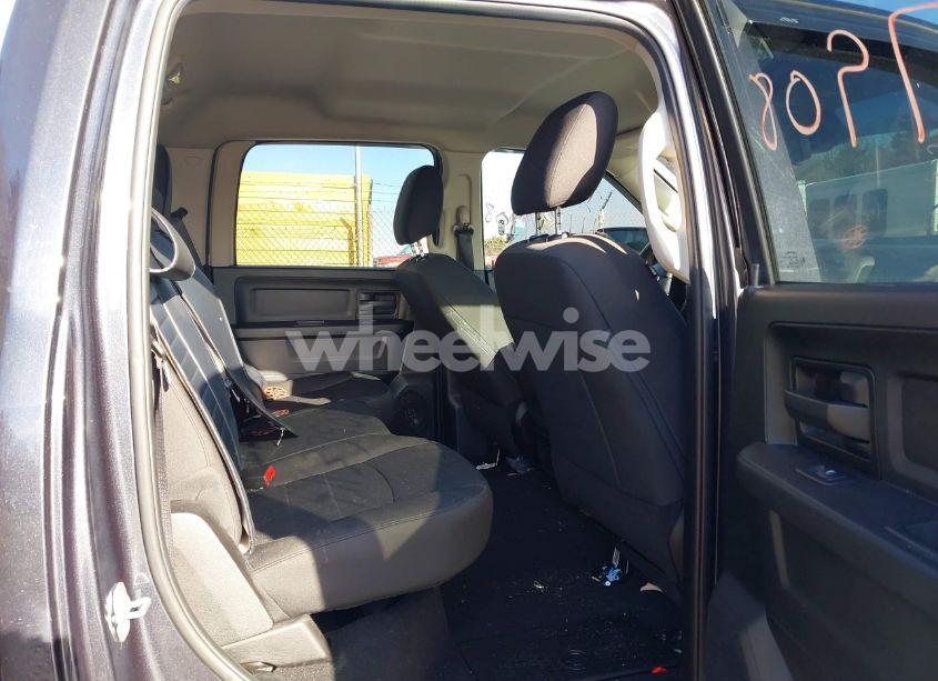 Photo 8 of 2019 Ram 1500 CLASSIC ST (VIN 1C6RR7KTXKS748038)