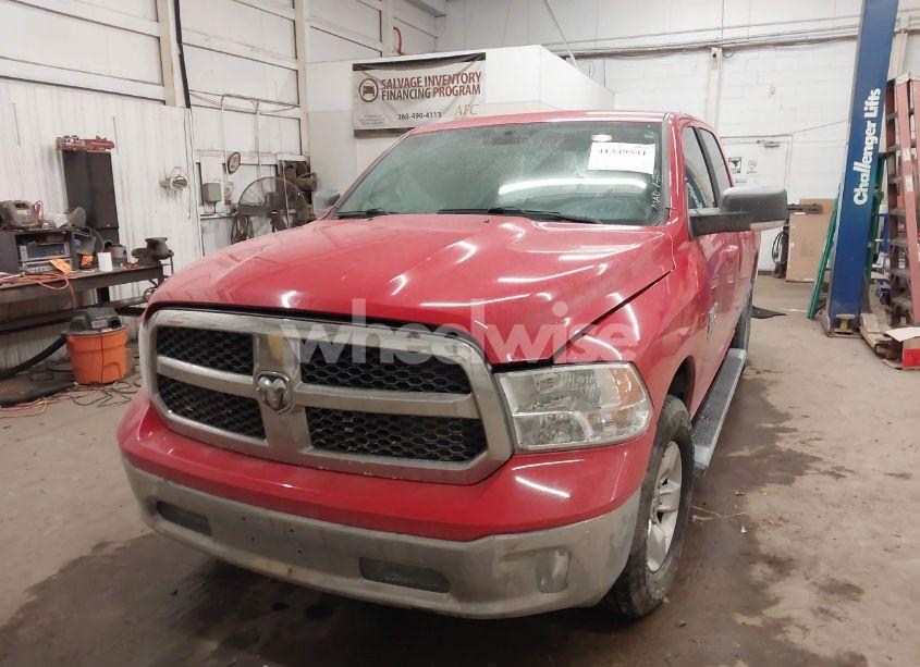 Photo 2 of 2019 Ram 1500 CLASSIC SLT 4X4 5'7 BOX (VIN 1C6RR7LG0KS634356)