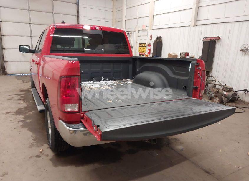 Photo 3 of 2019 Ram 1500 CLASSIC SLT 4X4 5'7 BOX (VIN 1C6RR7LG0KS634356)