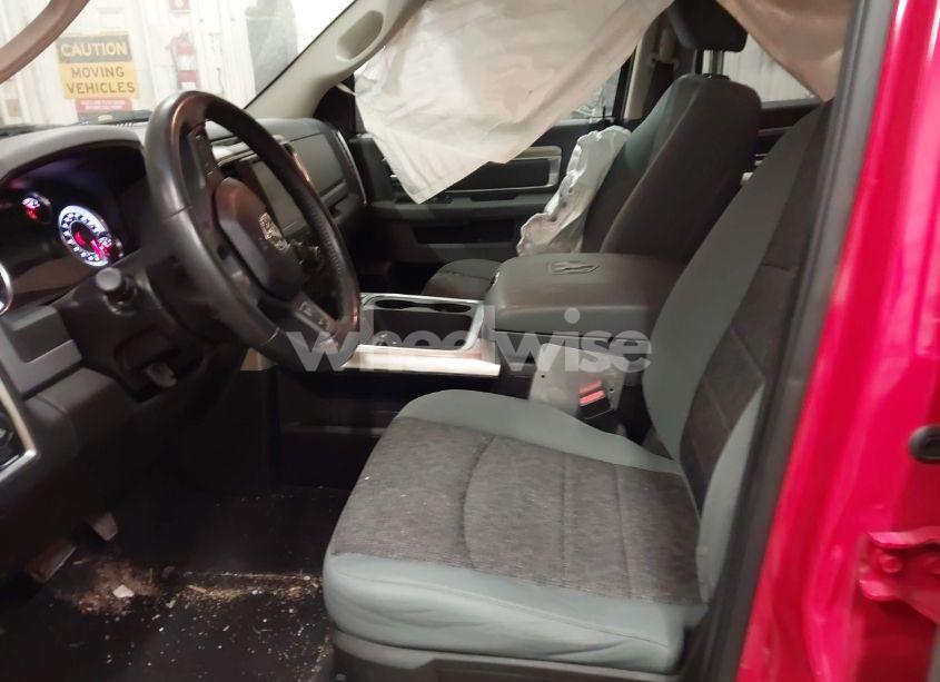 Photo 5 of 2019 Ram 1500 CLASSIC SLT 4X4 5'7 BOX (VIN 1C6RR7LG0KS634356)