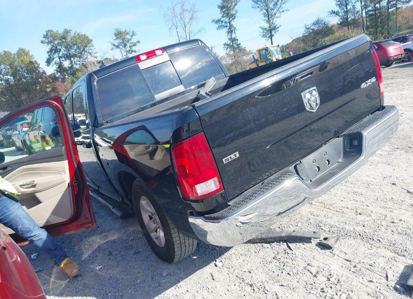 Photo 3 of 2022 Ram 1500 CLASSIC SLT 4X4 5'7 BOX (VIN 1C6RR7LG2NS209483)