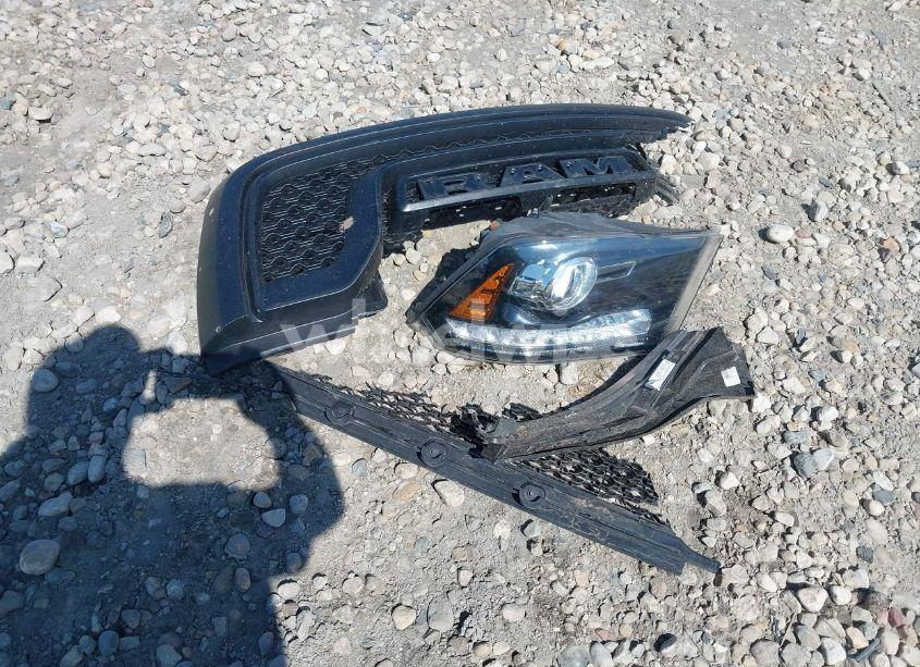 Photo 11 of 2022 Ram 1500 CLASSIC SLT (VIN 1C6RR7LG3NS131358)