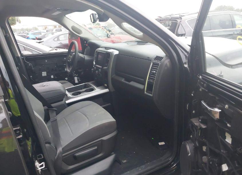 Photo 5 of 2023 Ram 1500 CLASSIC SLT 4X4 5'7 BOX (VIN 1C6RR7LG3PS519077)