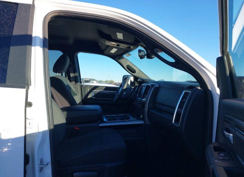 Photo 5 of 2023 Ram 1500 CLASSIC (VIN 1C6RR7LG3PS525400)