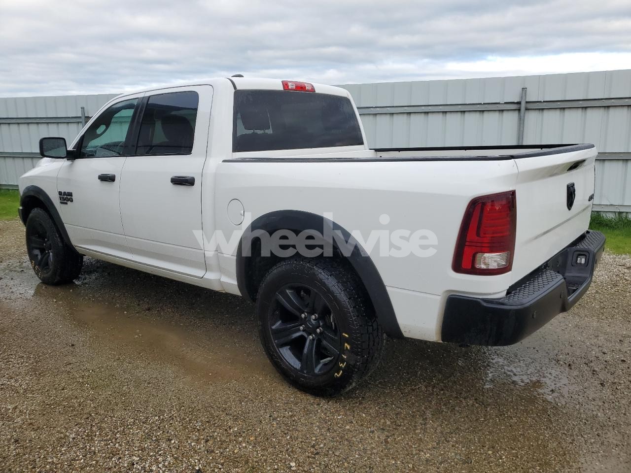 Photo 2 of 2024 RAM 1500 CLASSIC SLT (VIN 1C6RR7LG3RS148487)