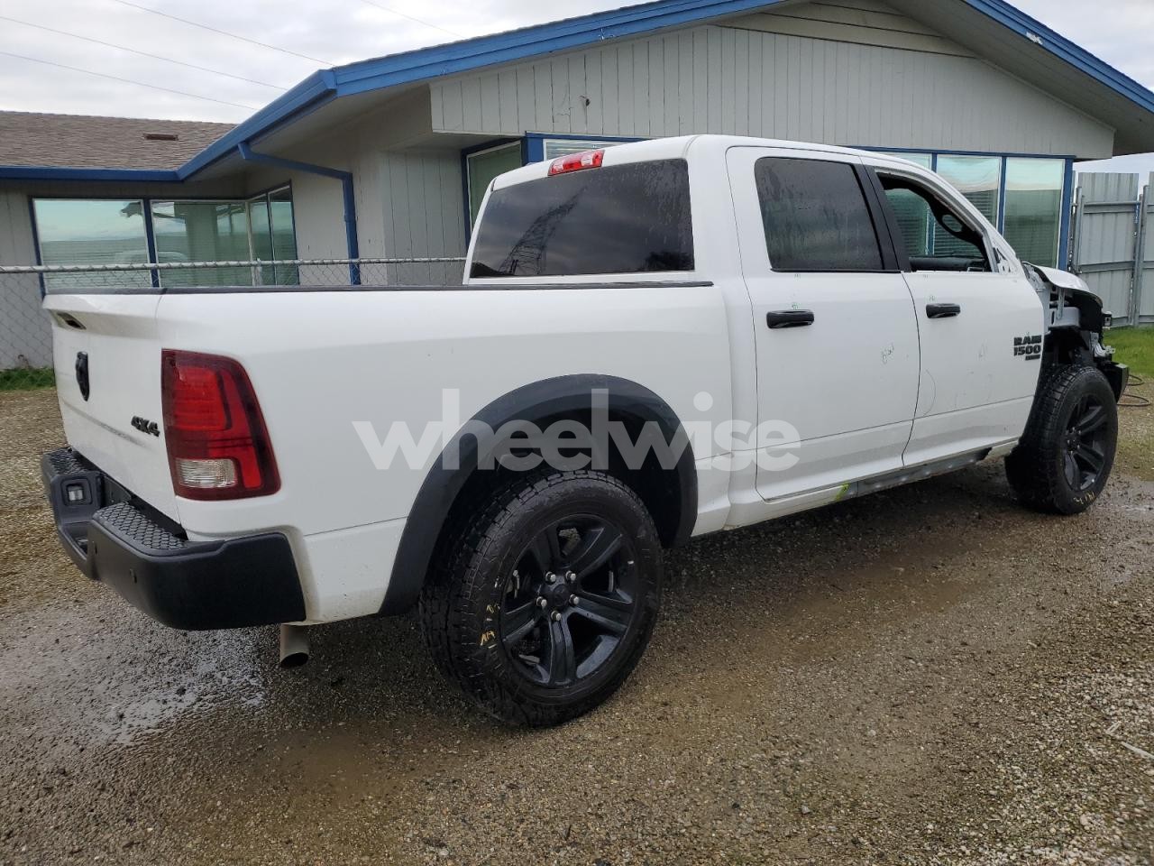 Photo 3 of 2024 RAM 1500 CLASSIC SLT (VIN 1C6RR7LG3RS148487)