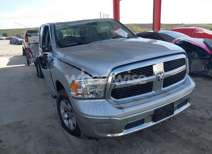 2019 Ram 1500 CLASSIC (VIN 1C6RR7LG4KS592726) main photo