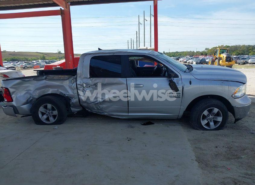 Photo 14 of 2019 Ram 1500 CLASSIC (VIN 1C6RR7LG4KS592726)