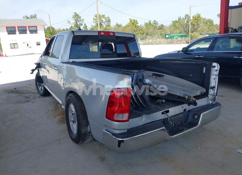 Photo 3 of 2019 Ram 1500 CLASSIC (VIN 1C6RR7LG4KS592726)