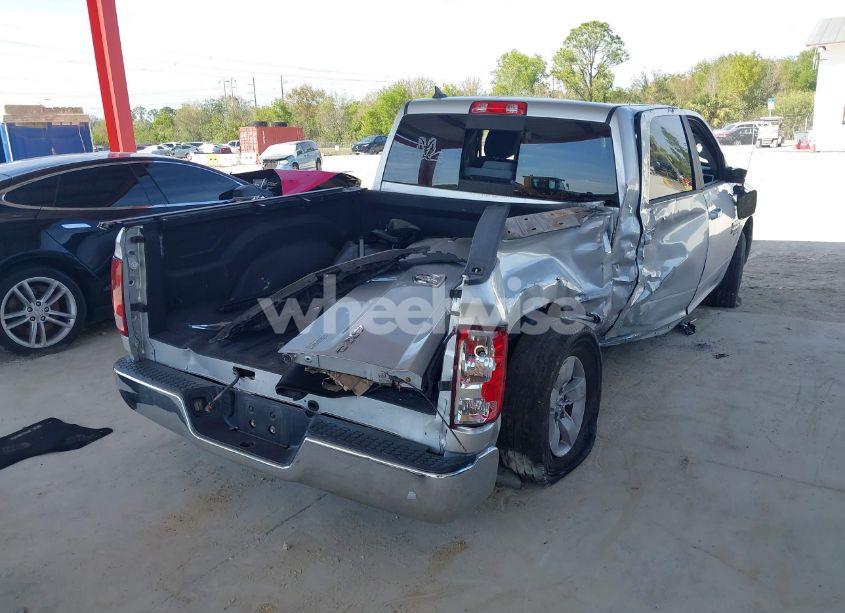 Photo 4 of 2019 Ram 1500 CLASSIC (VIN 1C6RR7LG4KS592726)