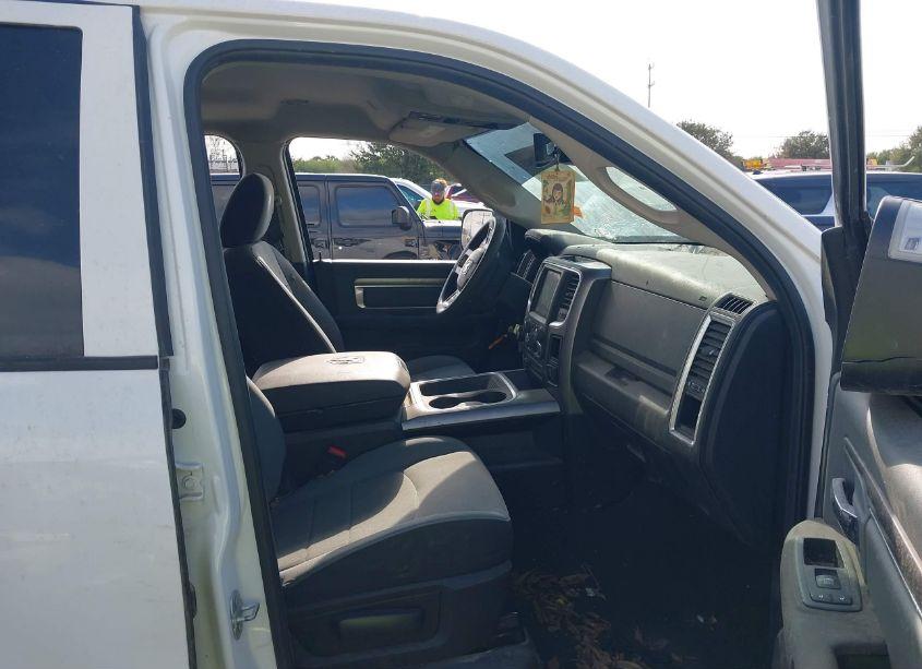 Photo 5 of 2023 Ram 1500 CLASSIC SLT 4X4 5'7 BOX (VIN 1C6RR7LG4PS516950)