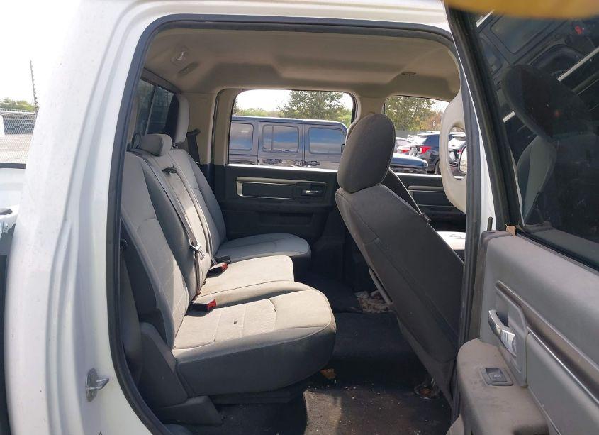 Photo 8 of 2023 Ram 1500 CLASSIC SLT 4X4 5'7 BOX (VIN 1C6RR7LG4PS516950)