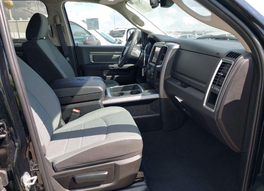 Photo 5 of 2023 Ram 1500 CLASSIC SLT 4X4 5'7" BOX (VIN 1C6RR7LG4PS518990)