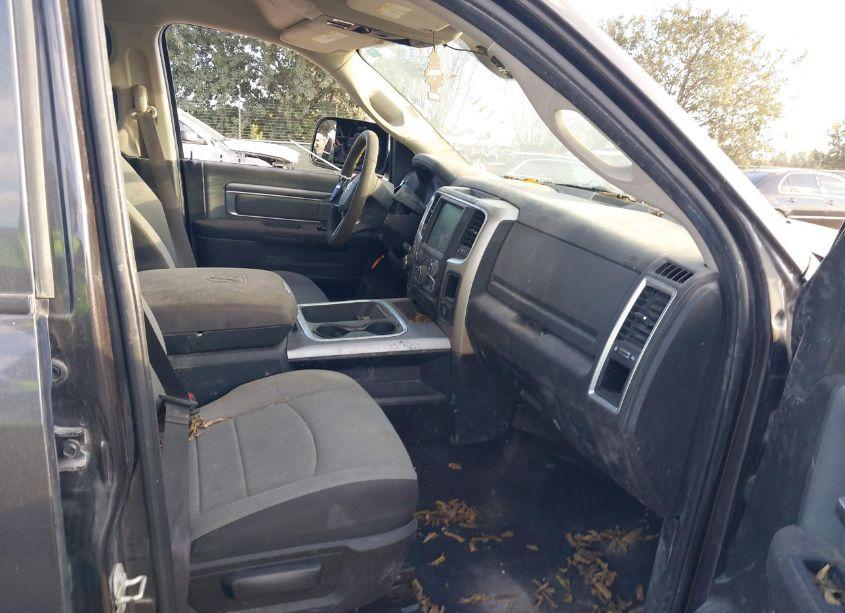 Photo 5 of 2023 Ram 1500 CLASSIC SLT 4X4 5'7 BOX (VIN 1C6RR7LG5PS566126)