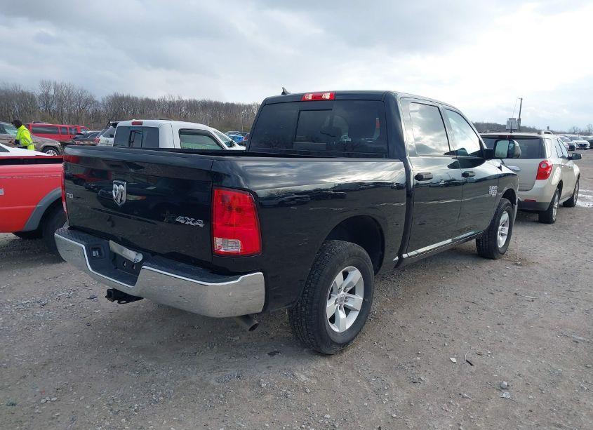 Photo 4 of 2023 Ram 1500 CLASSIC SLT 4X4 5'7 BOX (VIN 1C6RR7LG6PS518988)