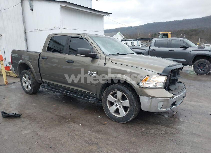 2015 Ram 1500 OUTDOORSMAN (VIN 1C6RR7LG7FS551352) main photo