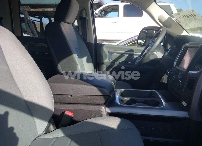 Photo 5 of 2022 Ram 1500 CLASSIC SLT 4X4 5'7 BOX (VIN 1C6RR7LG7NS209382)