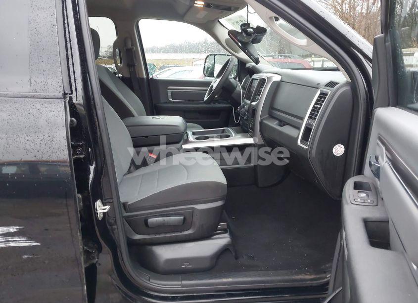 Photo 5 of 2023 Ram 1500 CLASSIC SLT 4X4 5'7 BOX (VIN 1C6RR7LG7PS565916)