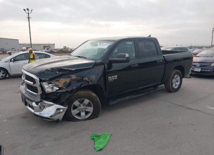 Photo 2 of 2022 Ram 1500 CLASSIC (VIN 1C6RR7LG8NS209276)