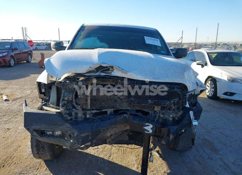 Photo 12 of 2018 Ram 1500 (VIN 1C6RR7LM1JS264944)