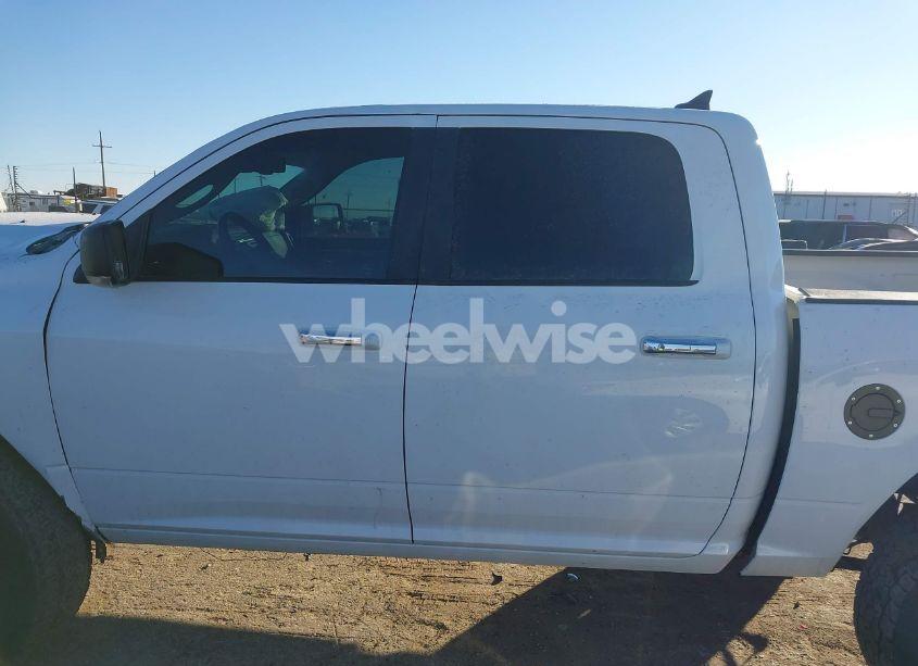 Photo 14 of 2018 Ram 1500 (VIN 1C6RR7LM1JS264944)