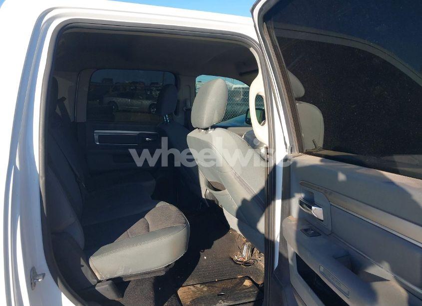 Photo 8 of 2018 Ram 1500 (VIN 1C6RR7LM1JS264944)