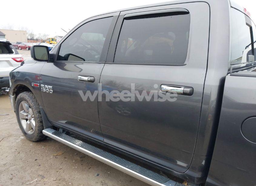 Photo 15 of 2018 Ram 1500 BIG HORN 4X4 5'7 BOX (VIN 1C6RR7LM6JS246875)