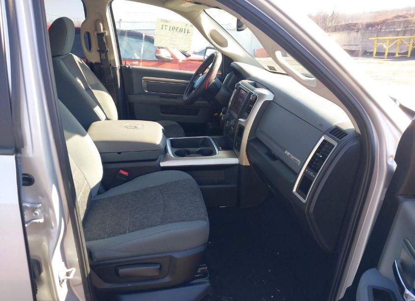 Photo 5 of 2018 Ram 1500 BIG HORN 4X4 5'7 BOX (VIN 1C6RR7LM9JS228323)