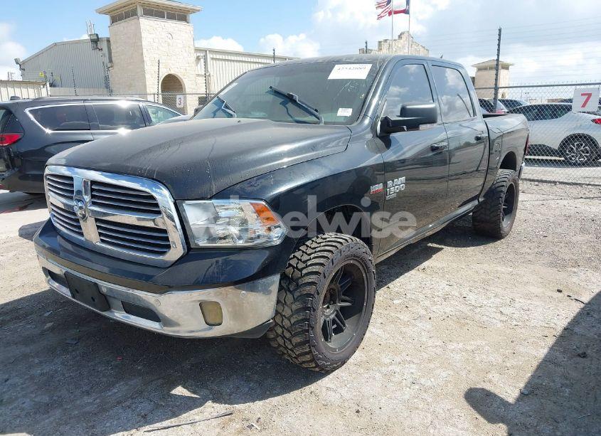 Photo 2 of 2019 Ram 1500 CLASSIC LONE STAR 4X4 5'7 BOX (VIN 1C6RR7LT0KS524033)