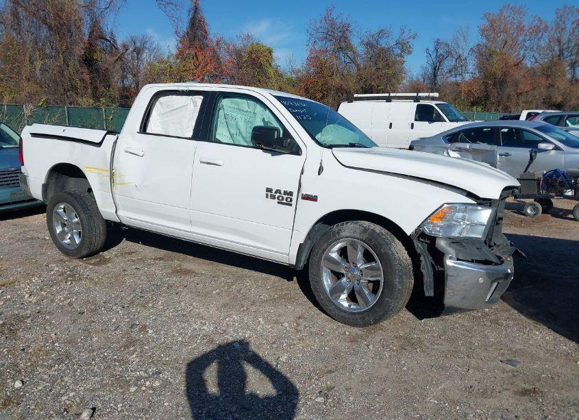 2019 Ram 1500 CLASSIC BIG HORN 4X4 5'7 BOX (VIN 1C6RR7LT0KS527112) main photo