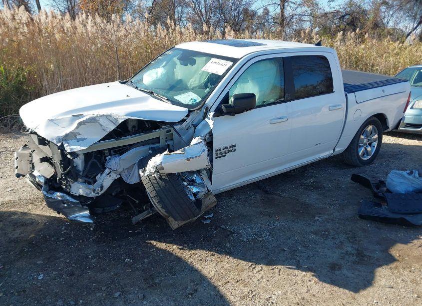 Photo 2 of 2019 Ram 1500 CLASSIC BIG HORN 4X4 5'7 BOX (VIN 1C6RR7LT0KS527112)