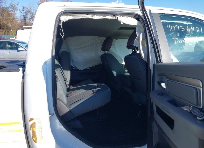 Photo 8 of 2019 Ram 1500 CLASSIC BIG HORN 4X4 5'7 BOX (VIN 1C6RR7LT0KS527112)