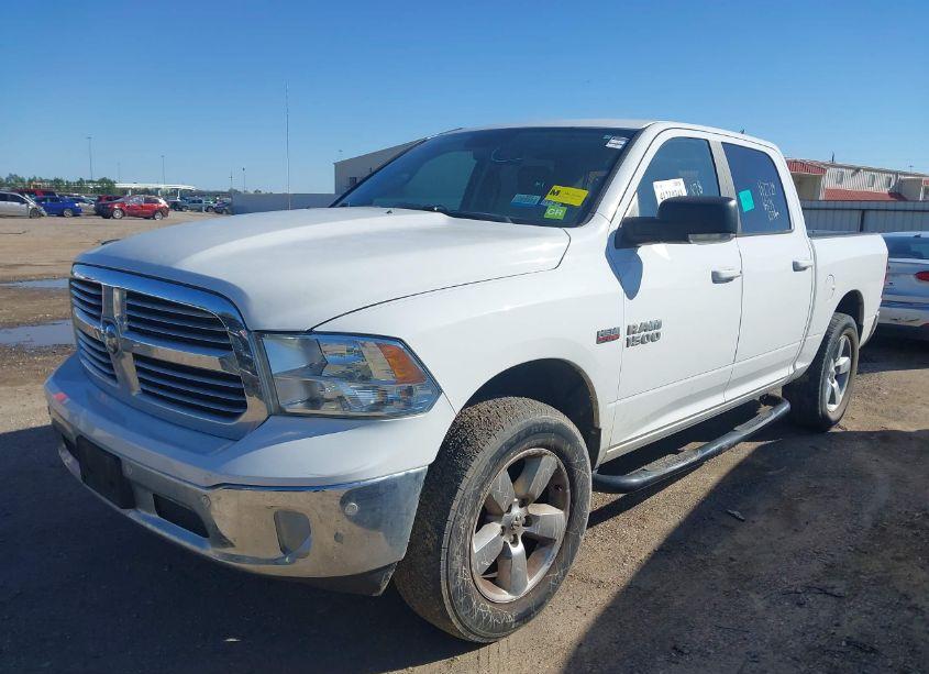 Photo 2 of 2019 Ram 1500 CLASSIC LONE STAR 4X4 5'7 BOX (VIN 1C6RR7LT0KS533878)
