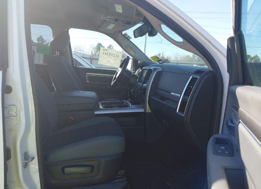 Photo 5 of 2019 Ram 1500 CLASSIC LONE STAR 4X4 5'7 BOX (VIN 1C6RR7LT0KS533878)