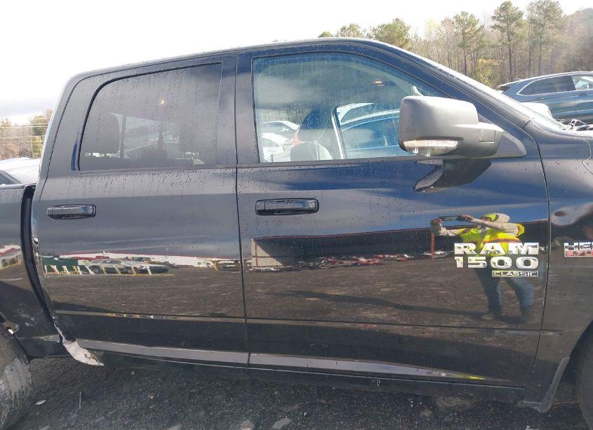 Photo 14 of 2019 Ram 1500 CLASSIC SLT 4X4 5'7 BOX (VIN 1C6RR7LT0KS644799)