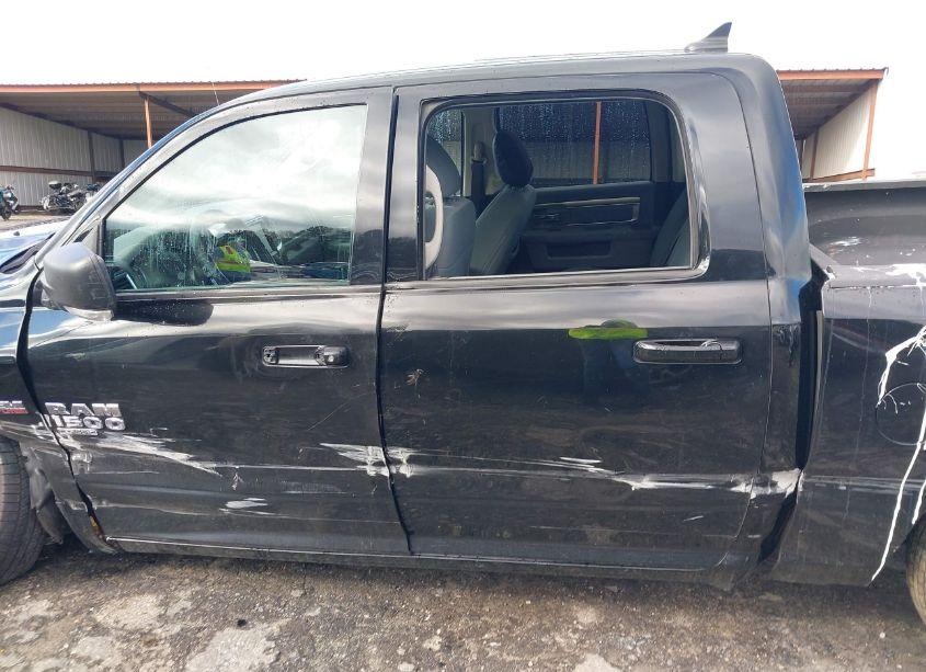 Photo 15 of 2019 Ram 1500 CLASSIC SLT 4X4 5'7 BOX (VIN 1C6RR7LT0KS644799)