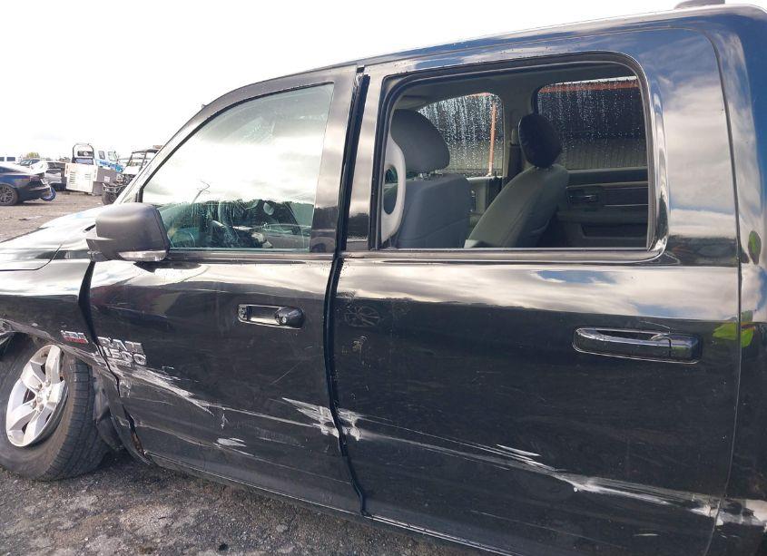 Photo 20 of 2019 Ram 1500 CLASSIC SLT 4X4 5'7 BOX (VIN 1C6RR7LT0KS644799)