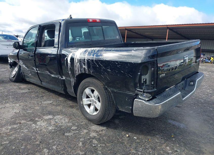 Photo 3 of 2019 Ram 1500 CLASSIC SLT 4X4 5'7 BOX (VIN 1C6RR7LT0KS644799)