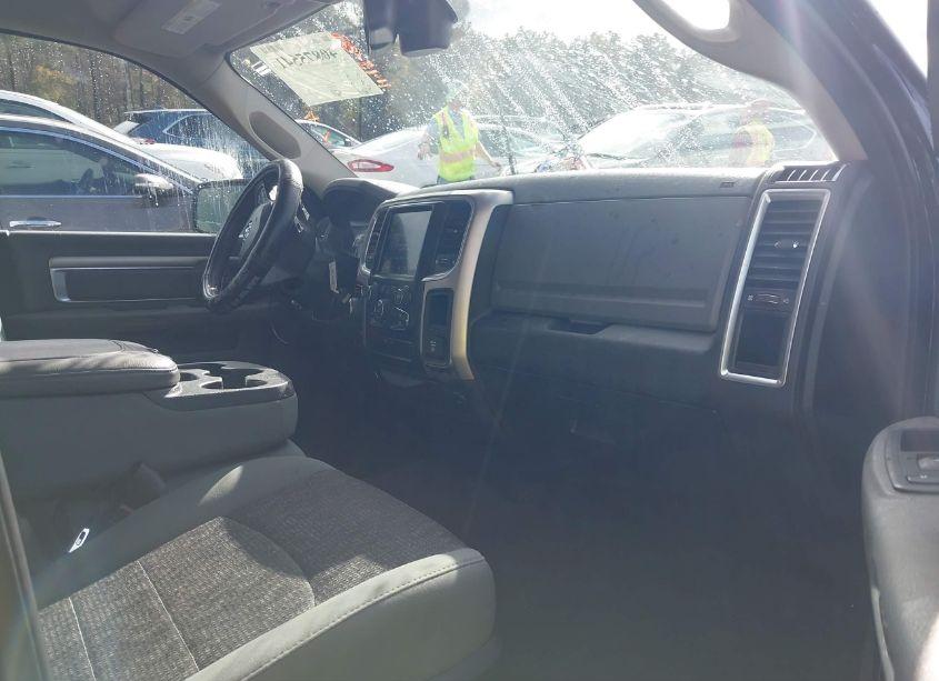 Photo 5 of 2019 Ram 1500 CLASSIC SLT 4X4 5'7 BOX (VIN 1C6RR7LT0KS644799)