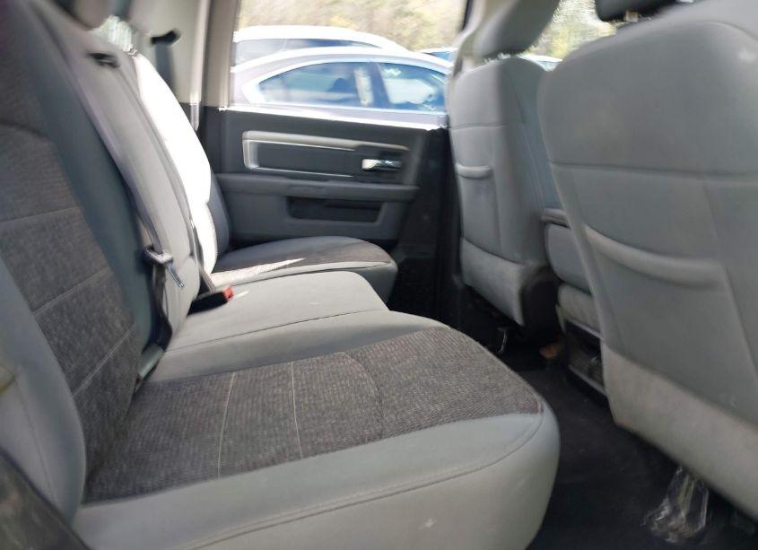 Photo 8 of 2019 Ram 1500 CLASSIC SLT 4X4 5'7 BOX (VIN 1C6RR7LT0KS644799)